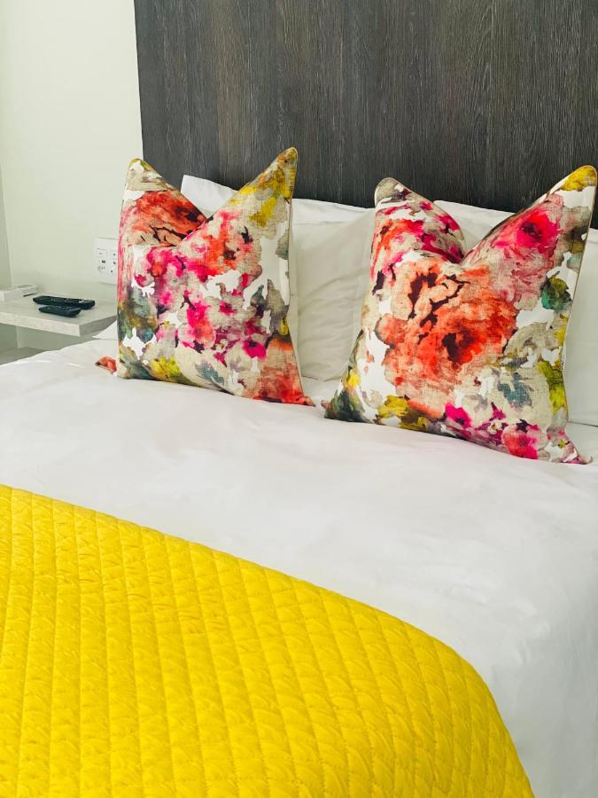 Impa-Lala Country Estate Bed and Breakfast Bloemfontein Buitenkant foto